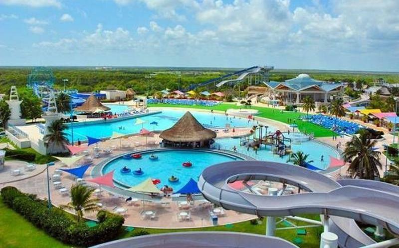 Ocean Front Suite, Balcony, Kitchen. Cancun Exterior photo