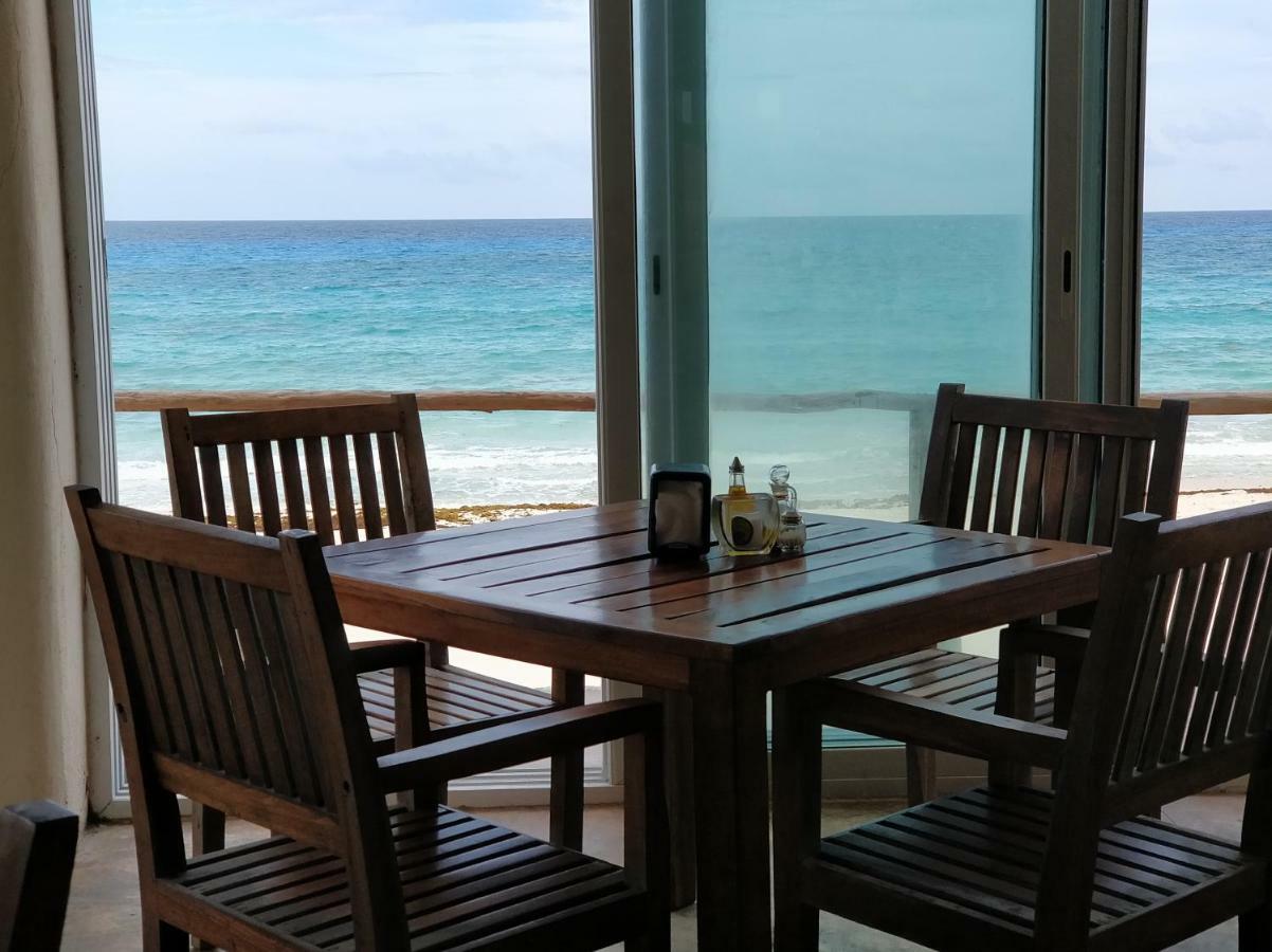 Ocean Front Suite, Balcony, Kitchen. Cancun Exterior photo