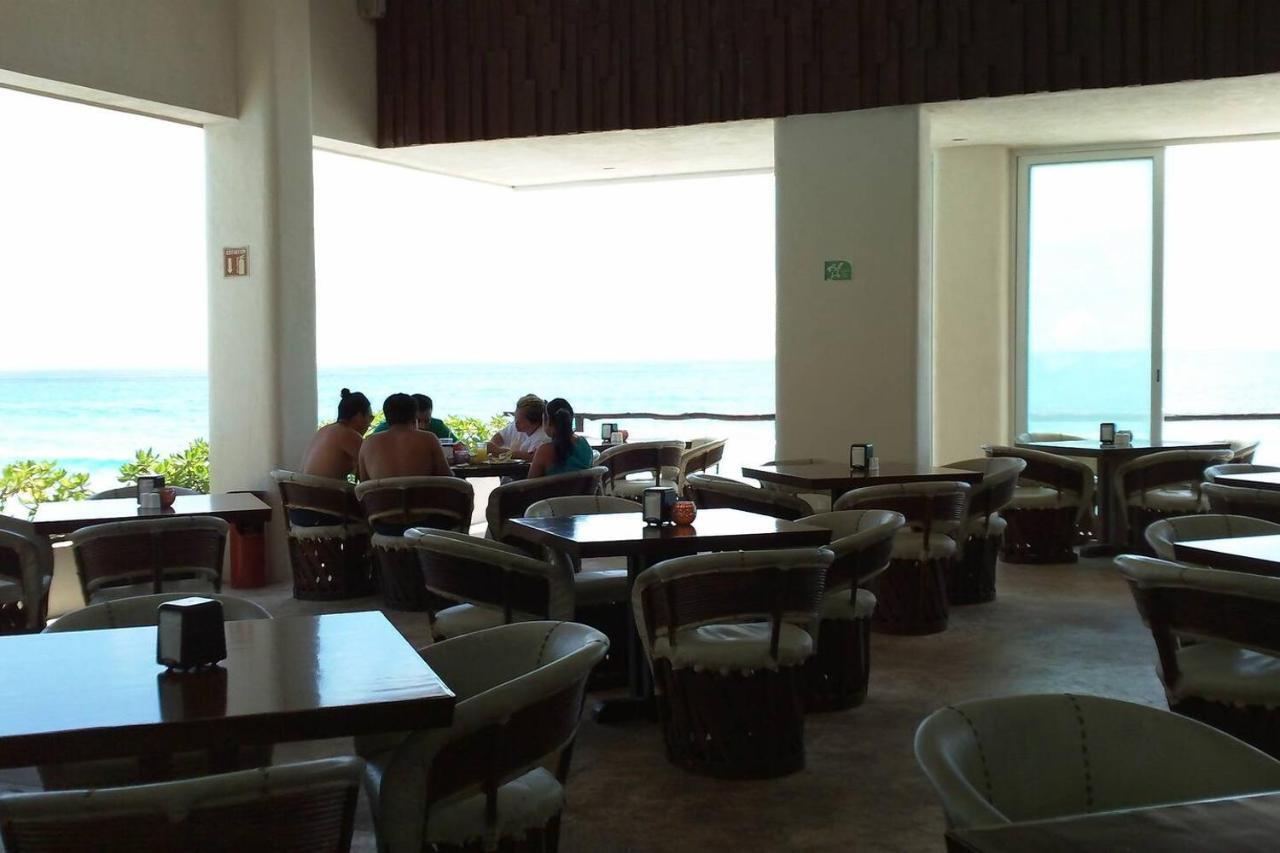 Ocean Front Suite, Balcony, Kitchen. Cancun Exterior photo